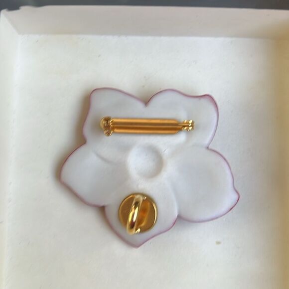 Avon Porcelain Wild Flower PIN/PENDANT 2.5" Pink BROOCH - Picture 4 of 4